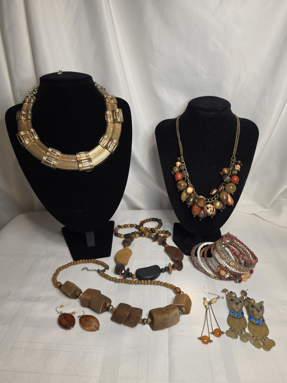 Great Vintage Gold-Tone Collar Necklace & Brown Shades Of Other Nice Pieces